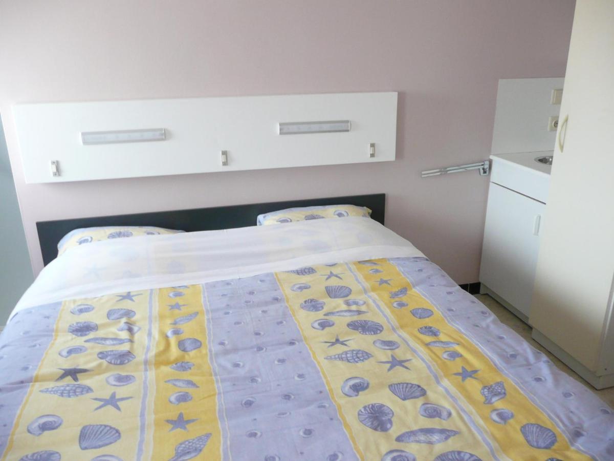 Bed and Breakfast De Windroos Pollinkhove Exterior foto